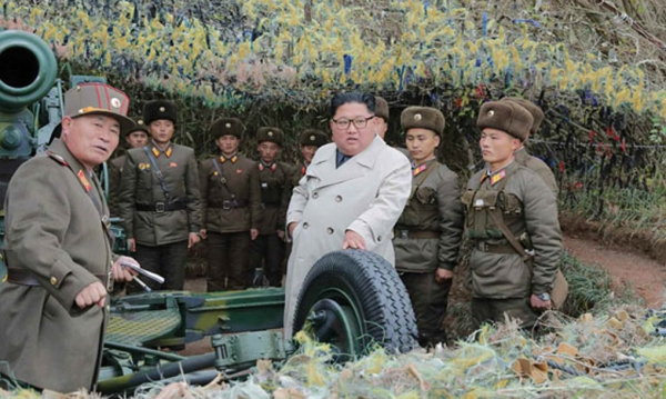 북한 노동신문은 김정은 국무위원장이 서부전선에 위치한 창린도방어대를 시찰했다고 25일 보도했다. 출처=노동신문/뉴시스